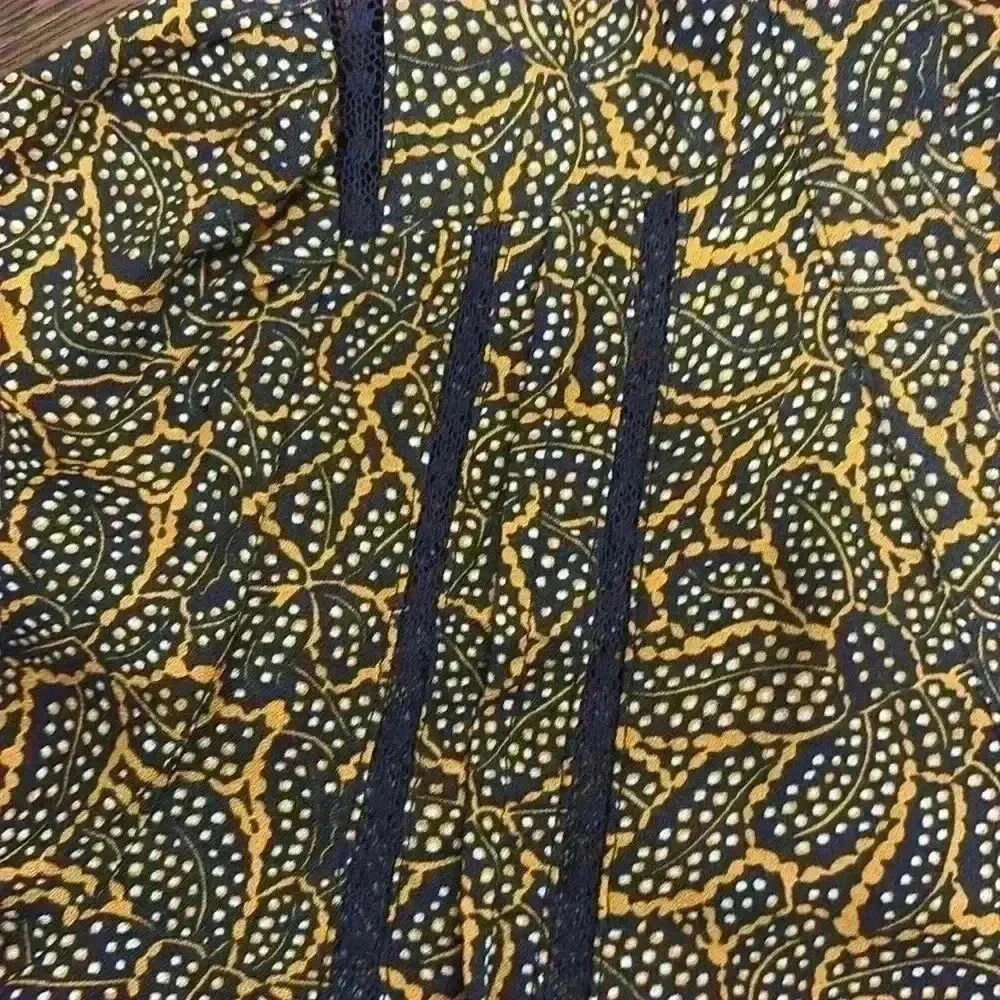 Hinge Nordstrom lace detail flowy shirt
